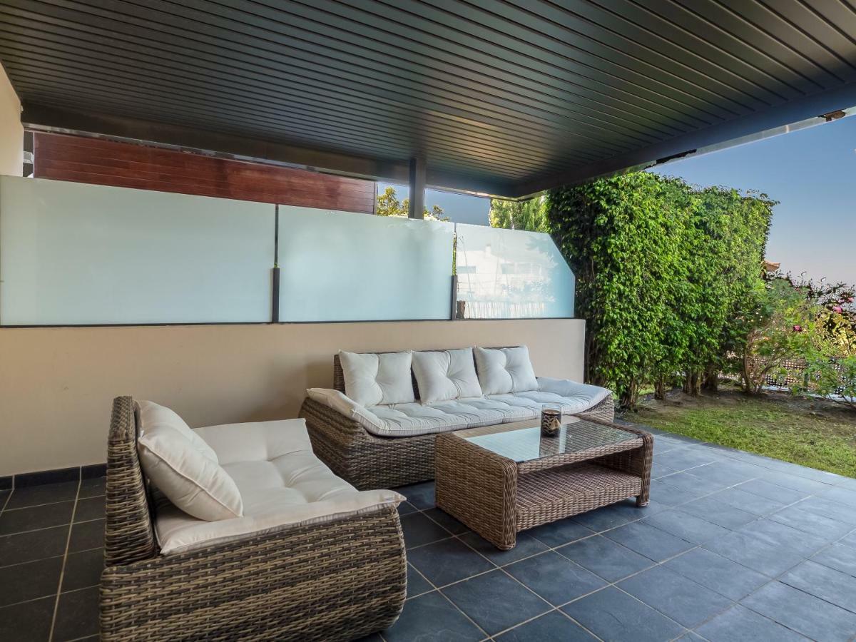 Amazing Two Bedroom Apartment In Los Flamingos, Marbella Estepona Exterior photo
