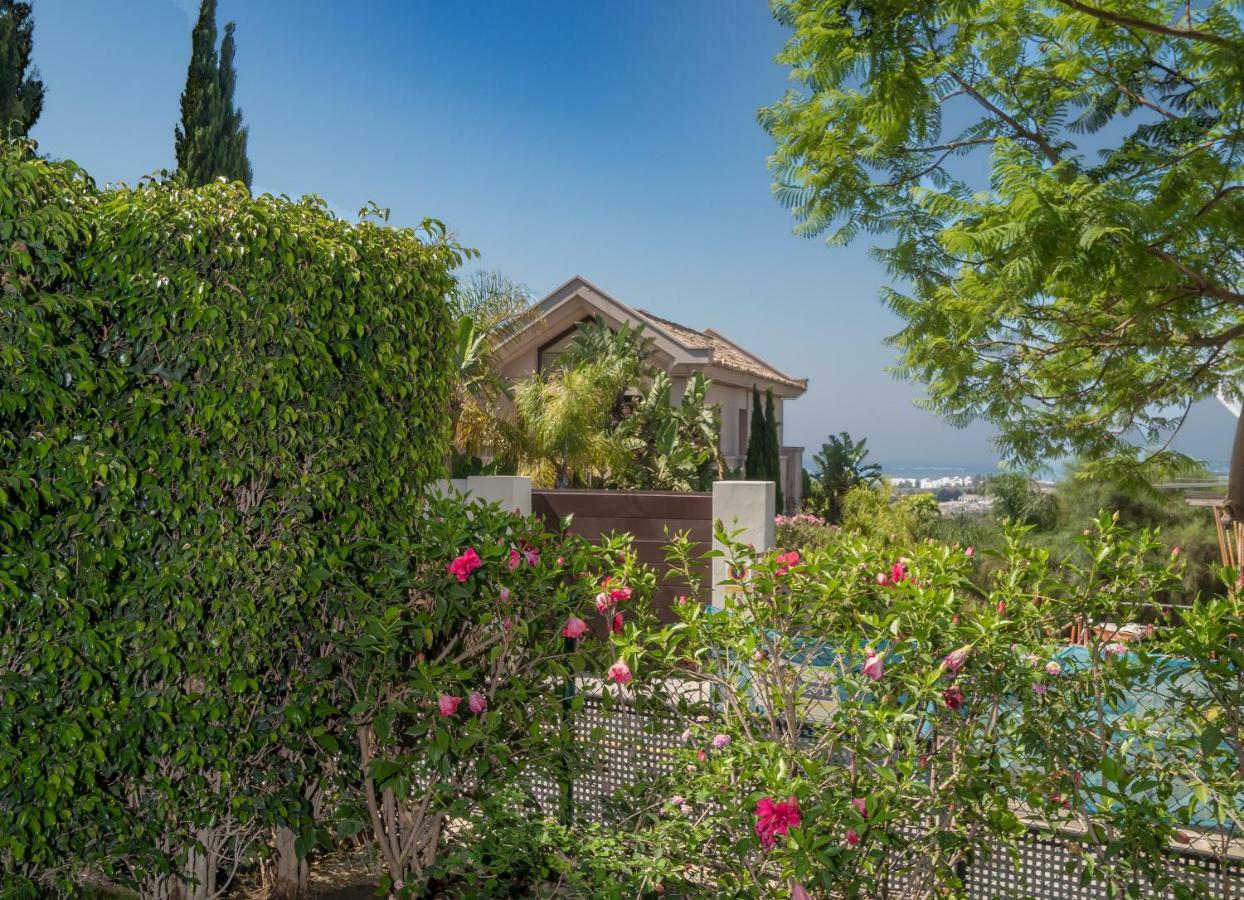 Amazing Two Bedroom Apartment In Los Flamingos, Marbella Estepona Exterior photo